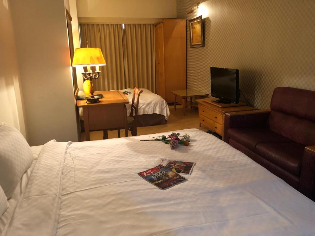 Berkeley Business Hotel Zhongzheng - Habitación Triple Con Baño