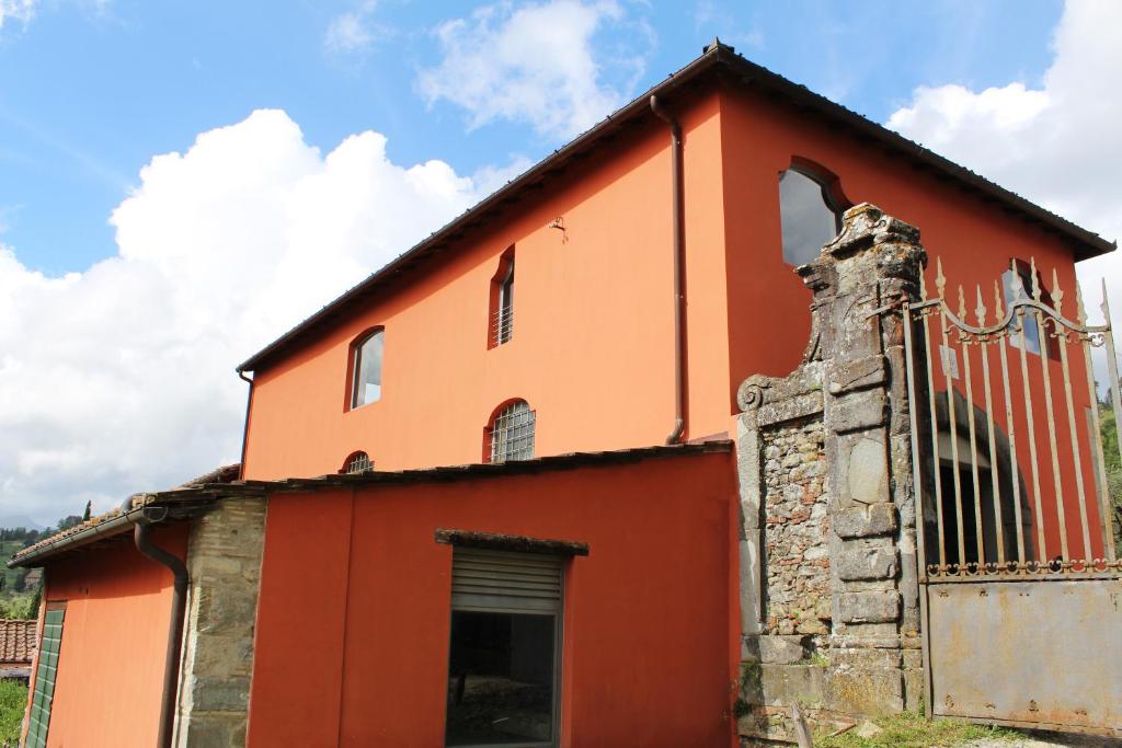 Budynek, w którym mieści się apartament