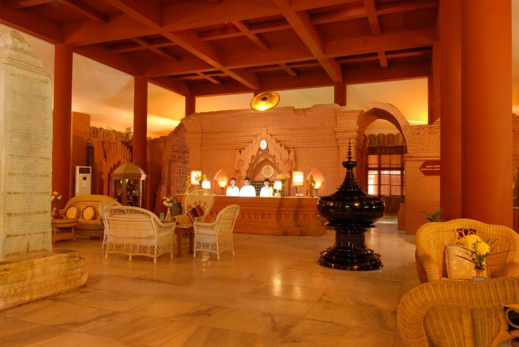 Posezení v ubytování KMA Bagan Hotel