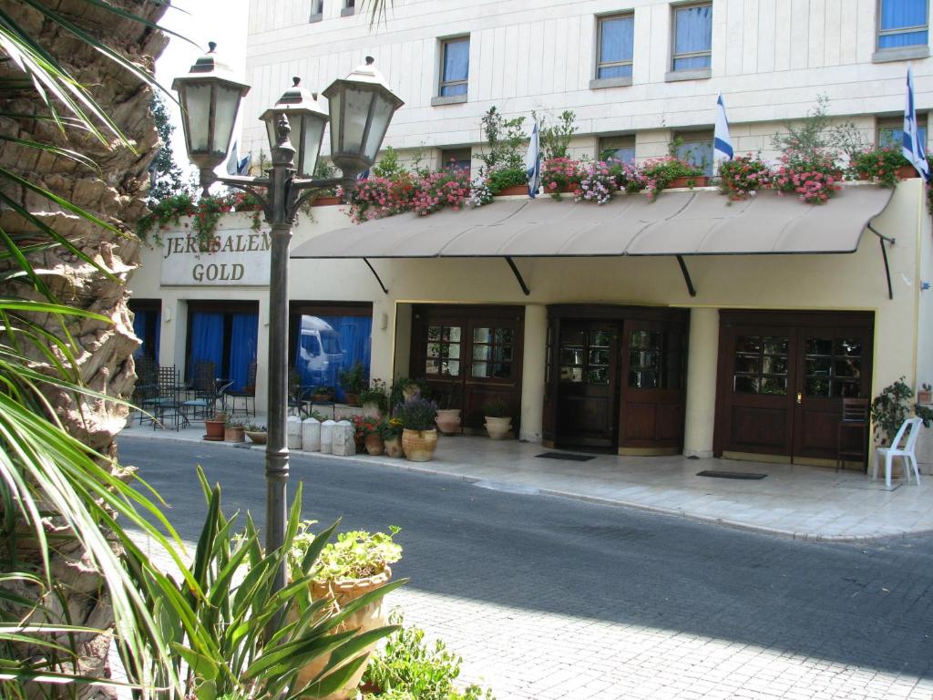 El edificio en el que está el hotel