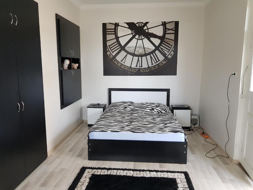 Postel nebo postele na pokoji v ubytování guest house Telavi XXI