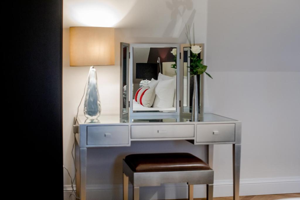 Hotel Schweizerhof Bern & Spa - Resim 22