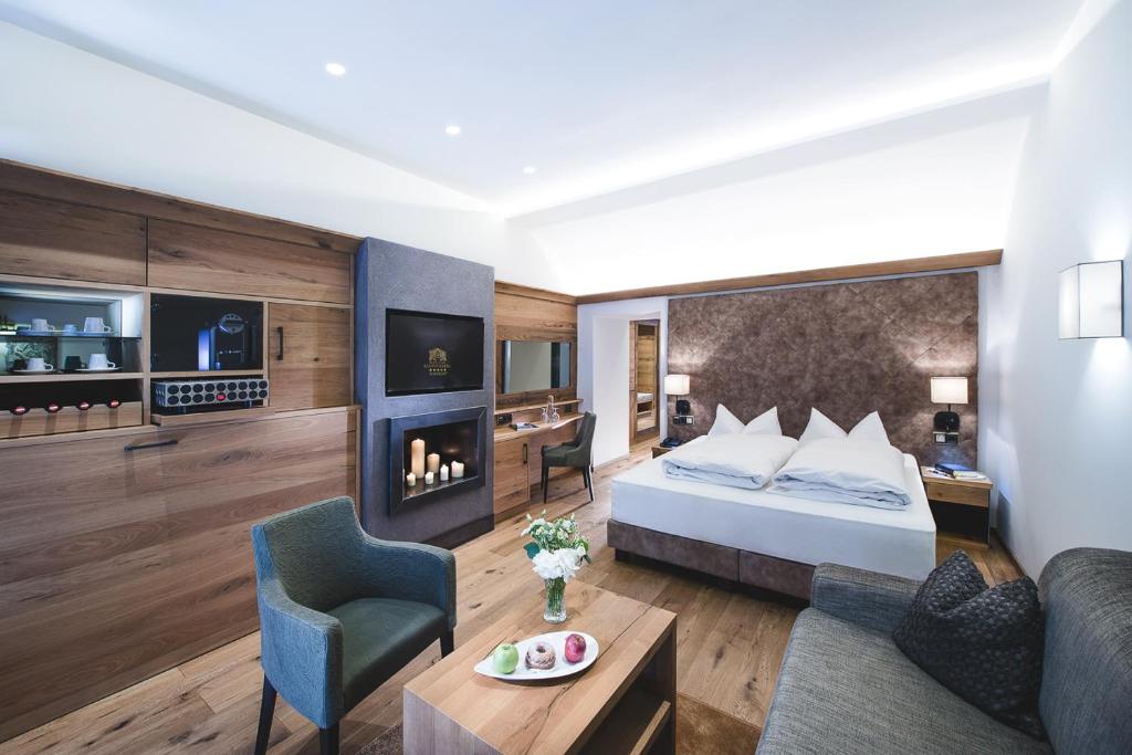 TV a/nebo společenská místnost v ubytování Hotel Klosterbräu