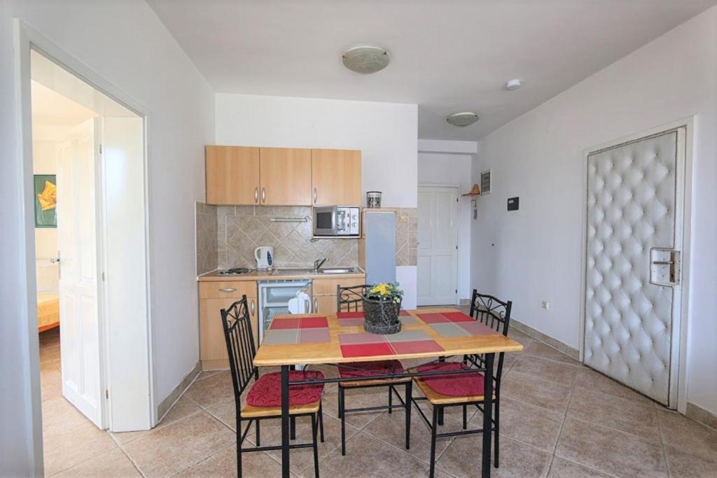 Apartments Villa Kukoljac - 4-7人有海景的公寓