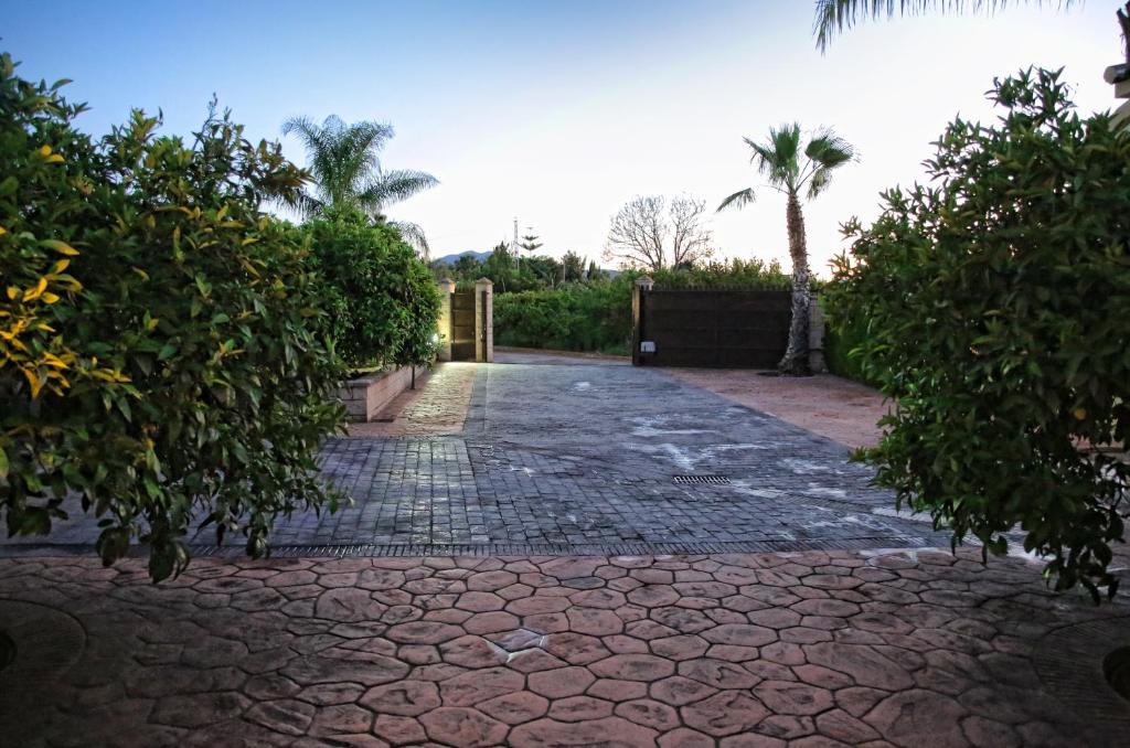 Vonkajšia záhrada v ubytovaní Casa Rural Típica Andaluza, WiFi,Piscina, Barbacoa, Aire Acondicionado, 5min Centros