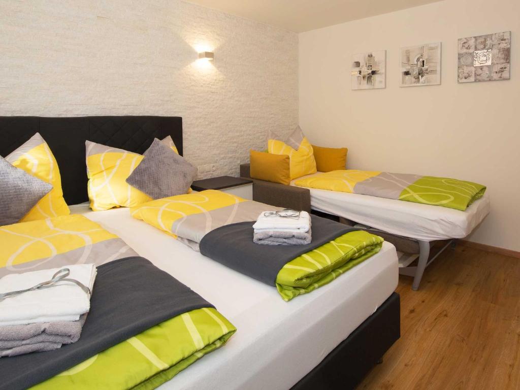 Postel nebo postele na pokoji v ubytování Ferienwohnung - Bergblick - Vandans