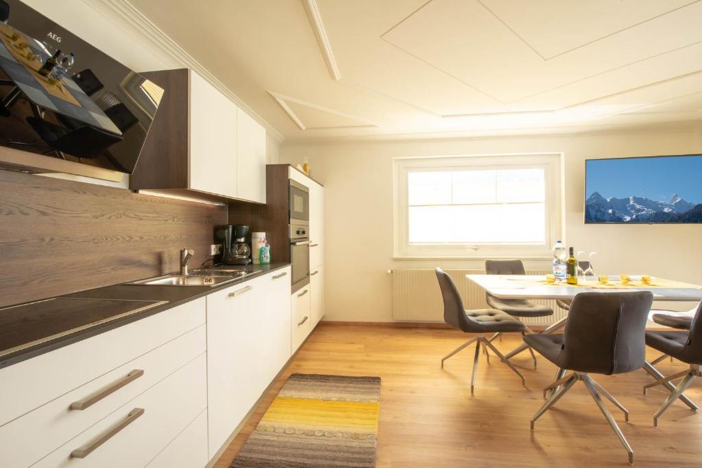 Kuchyň nebo kuchyňský kout v ubytování Ferienwohnung - Bergblick - Vandans