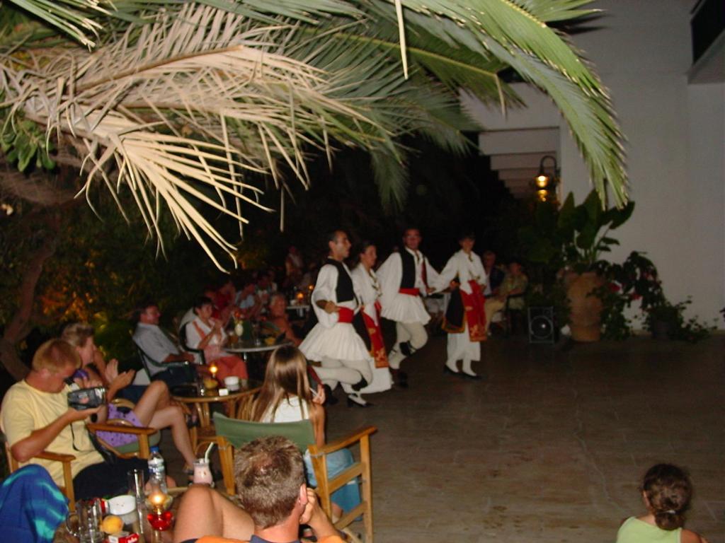 Hosté ubytování Ipsos Beach Hotel