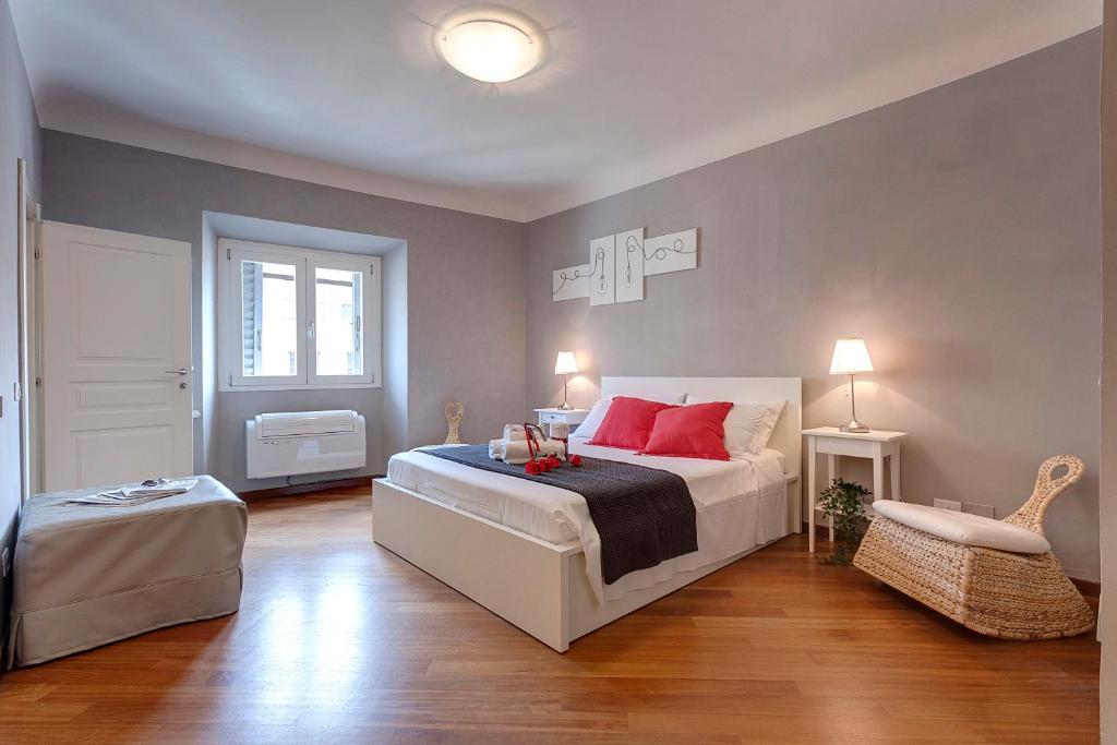 Espresso Apartment by Mamo Florence