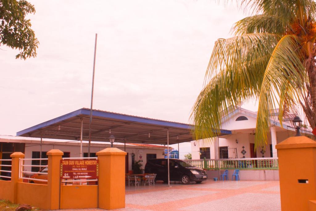 Taun Gusi Village Homestay - отзывы и видео