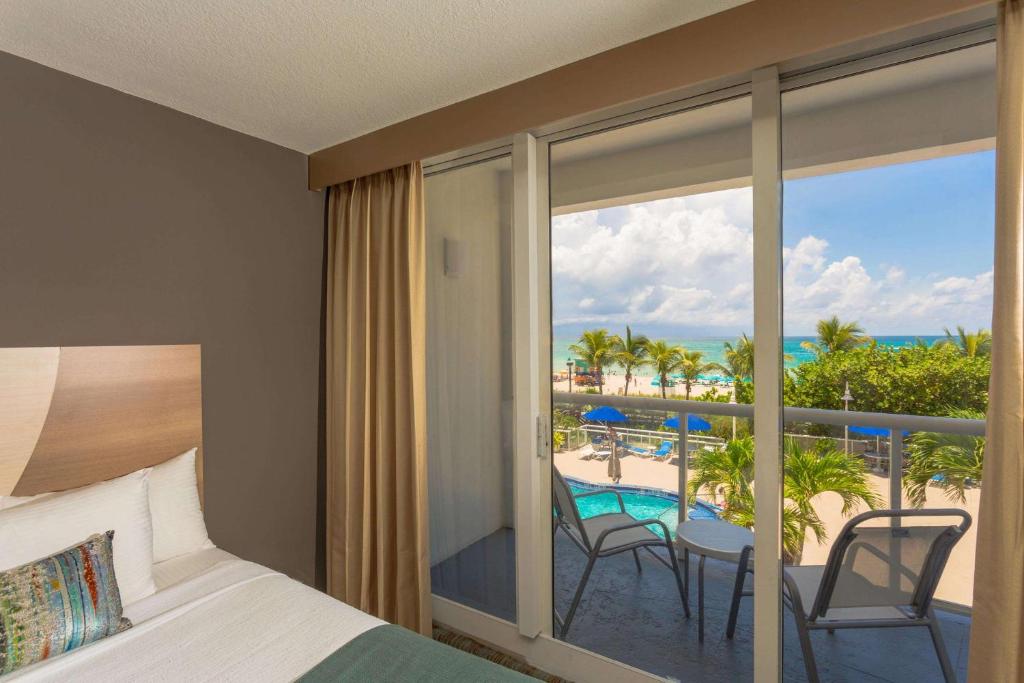 Balkón nebo terasa v ubytování Best Western Plus Atlantic Beach Resort