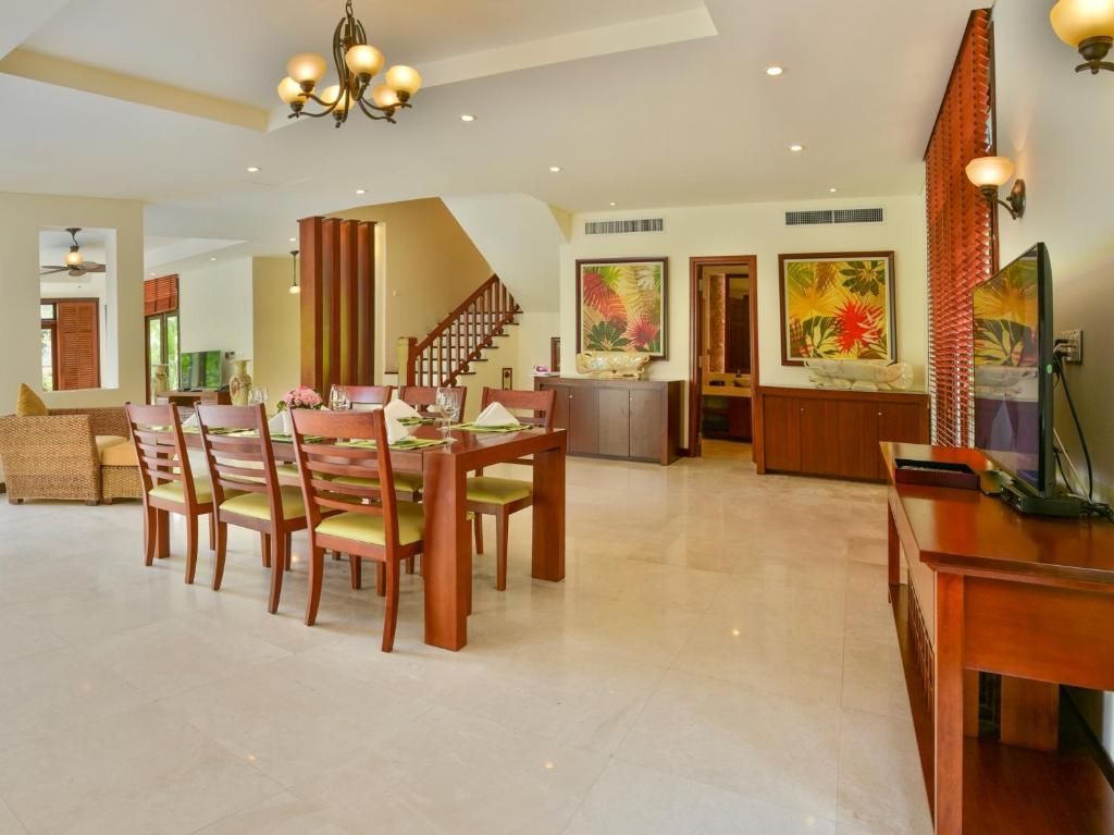Biệt Thự Hồ Bơi 2 Phòng Ngủ Không Kèm Bữa Sáng