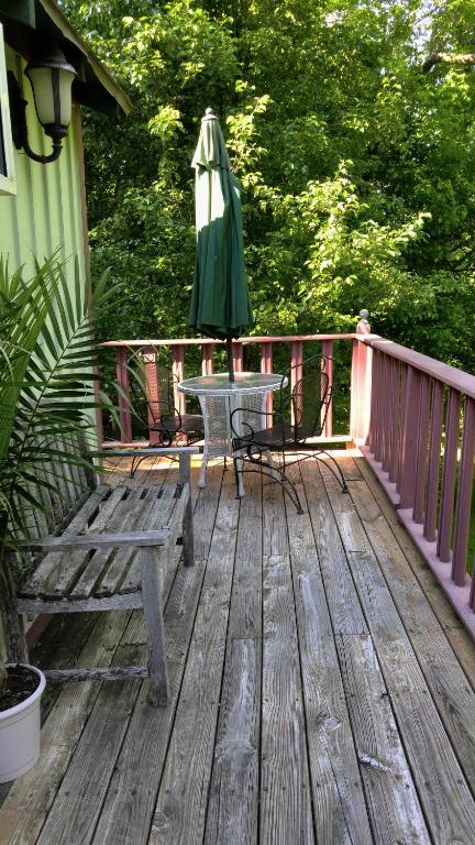 Hidden Springs Bed and Breakfast - Queen Suite