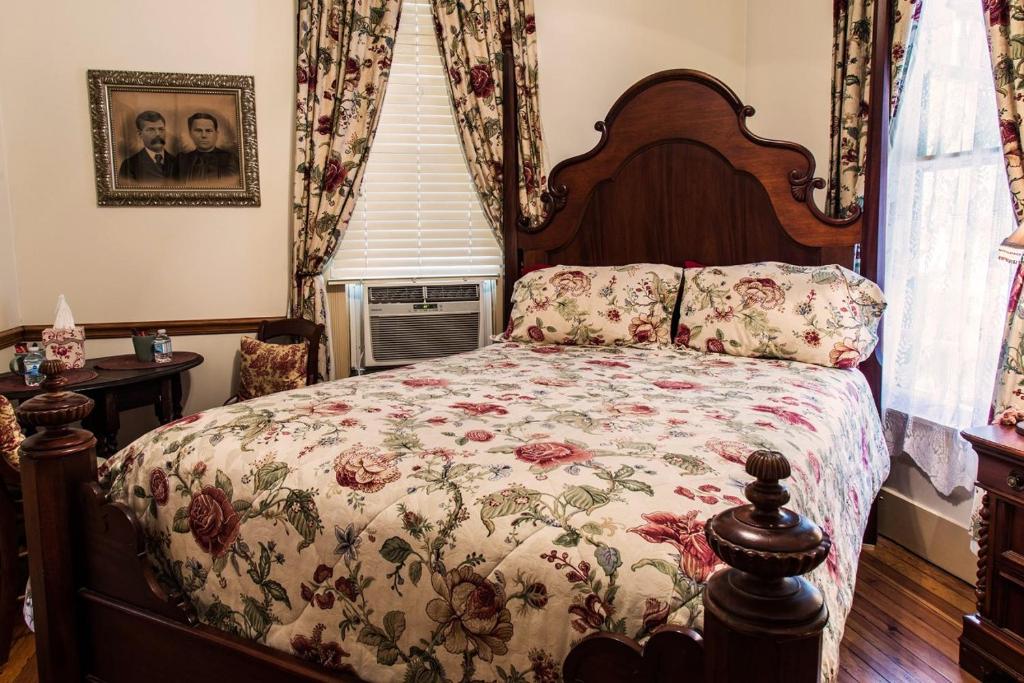 Hidden Springs Bed and Breakfast - Queen Suite