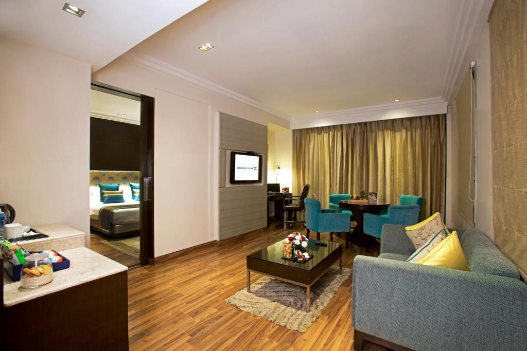 Posezení v ubytování Golden Tulip Chandigarh, Panchkula