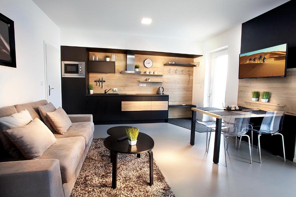 Kuchyň nebo kuchyňský kout v ubytování Apartmány Ladná
