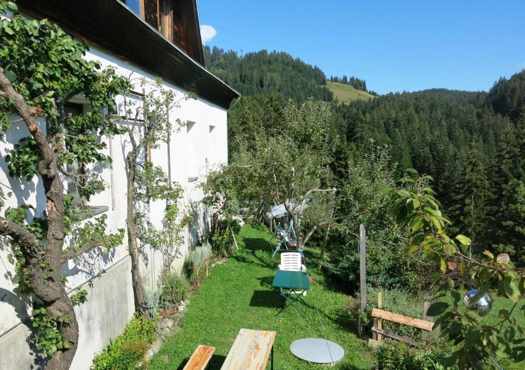 Vonkajšia záhrada v ubytovaní Urlaub wie früher bei Oma