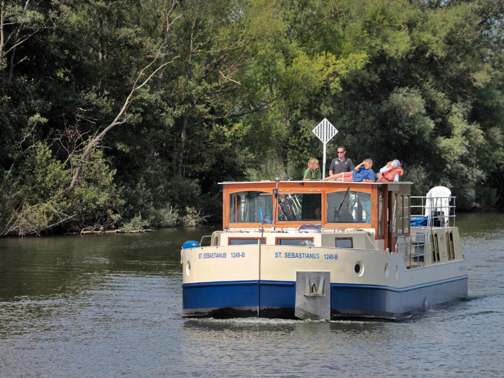 Kuhnle-Tours Bootshaus Zeuthen - Boat - Kormoran 1500 (10-12 Adultes)