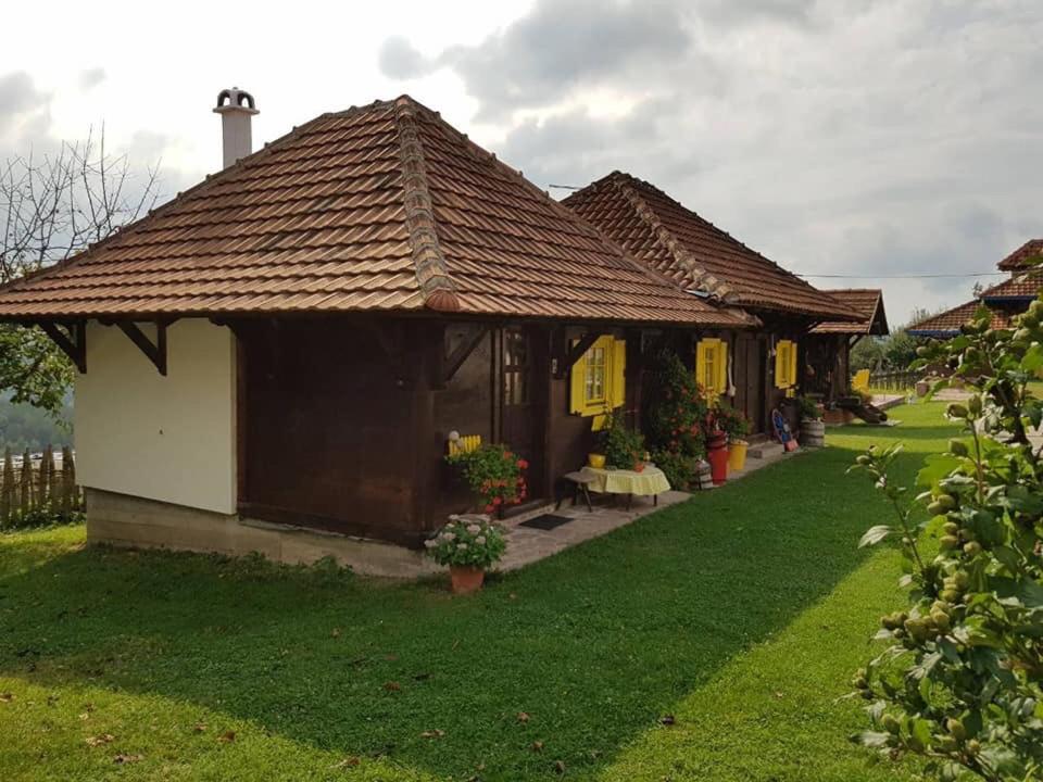 Zahrada ubytování Etno Selo Rajski Konaci