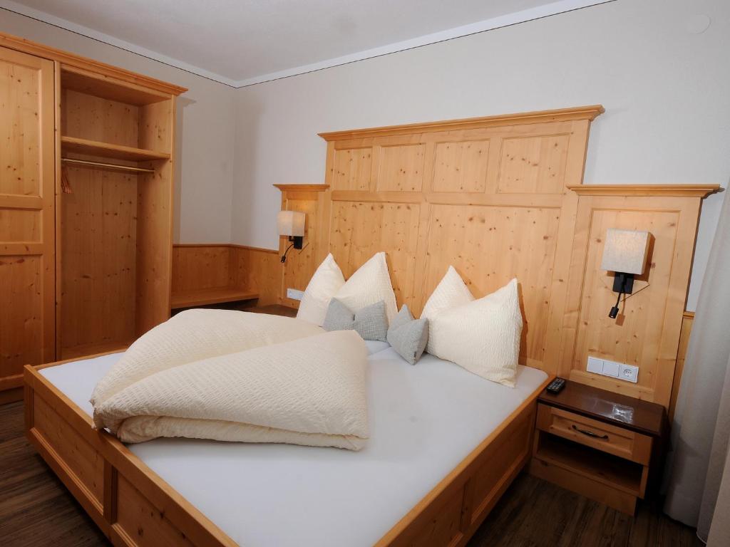 Postel nebo postele na pokoji v ubytování Ferienwohnung Eberl