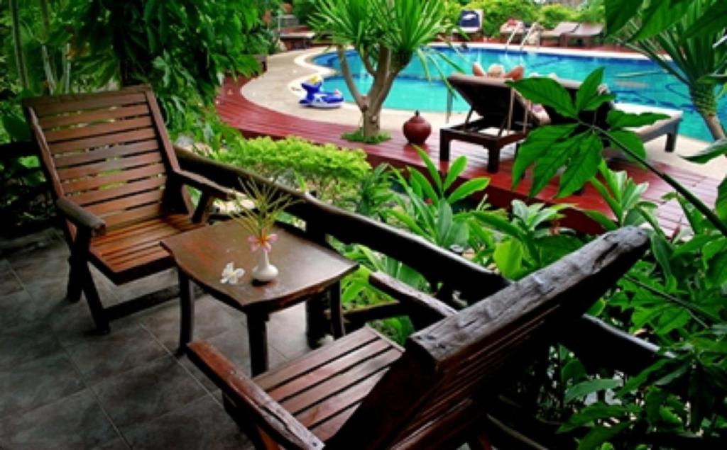 Piscine de l'établissement Salad Beach Resort - SHA Extra Plus ou située à proximité