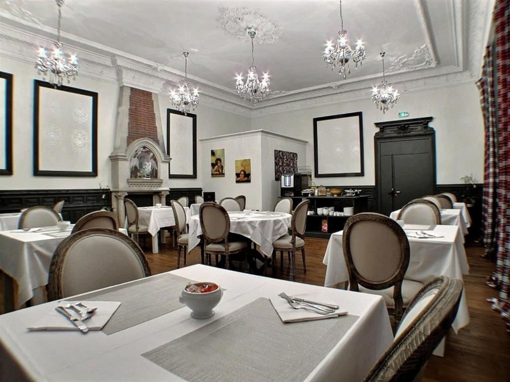 Restaurace v ubytování Hôtel 19'Cent
