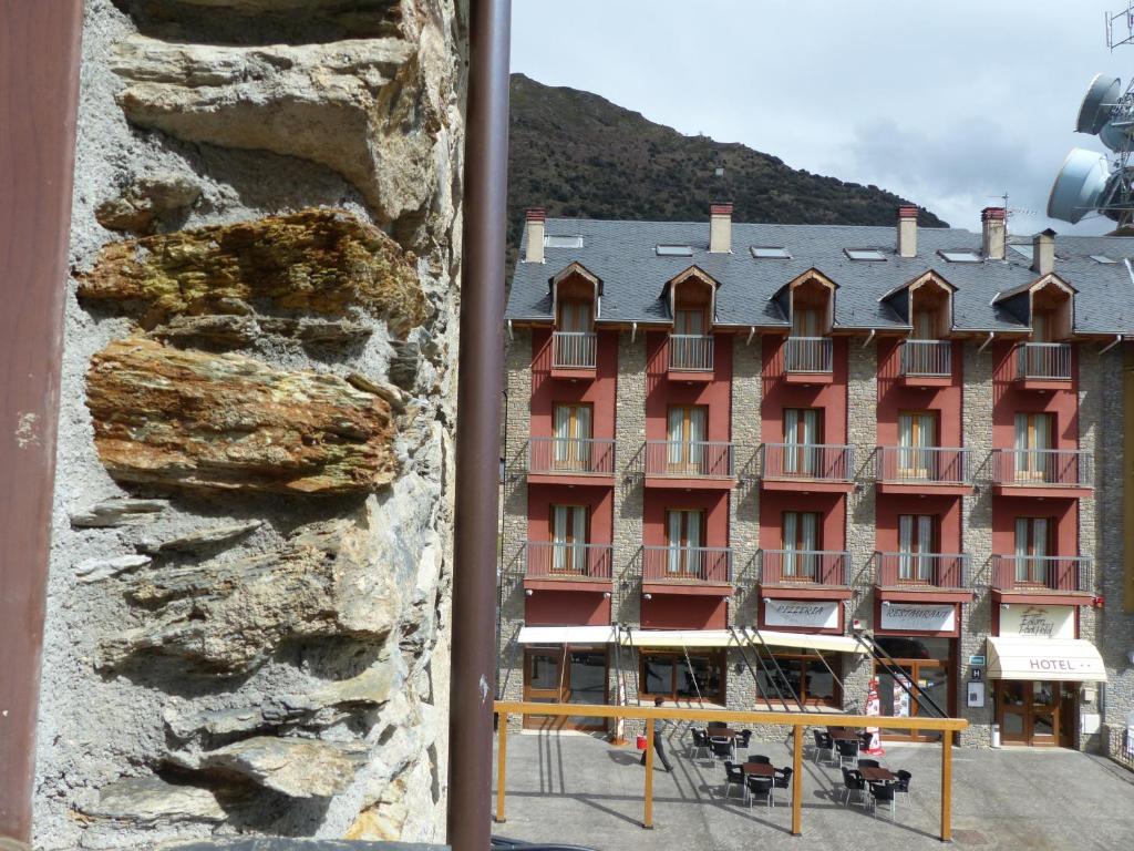 Hostal Vall DAneu by Arcas & Sambola, Esterri dÀneu ...