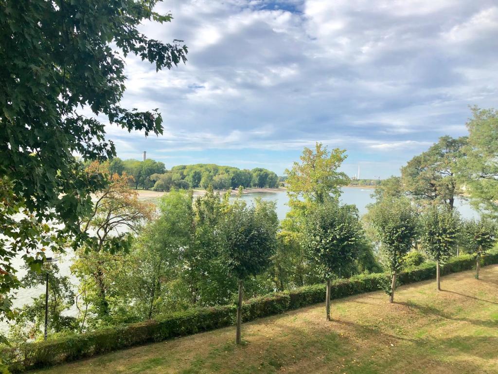 Ferienwohnung Rheinblick Koeln (Deutschland Köln) - Booking.com