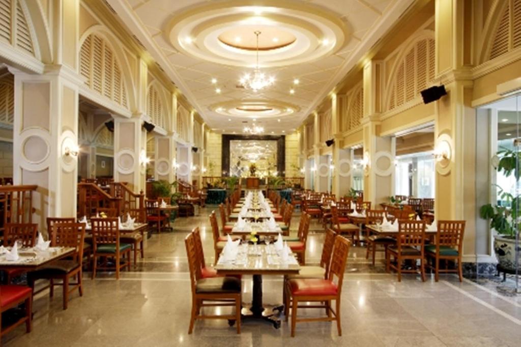 Restaurace v ubytování Patong Resort Hotel - SHA Extra Plus