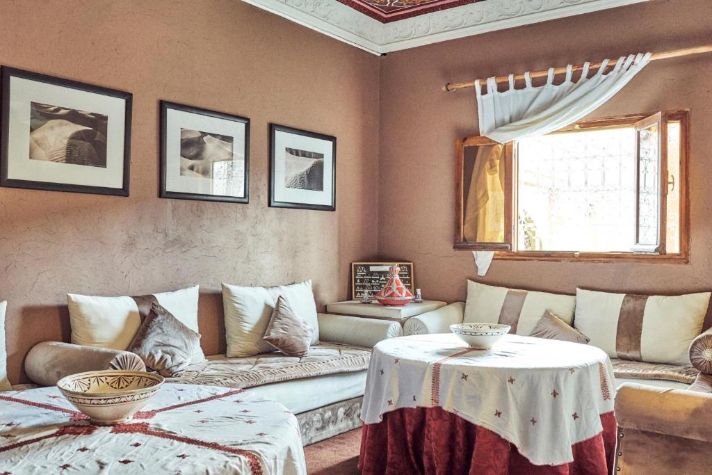 Coin salon dans l'établissement Riad Ouarzazate