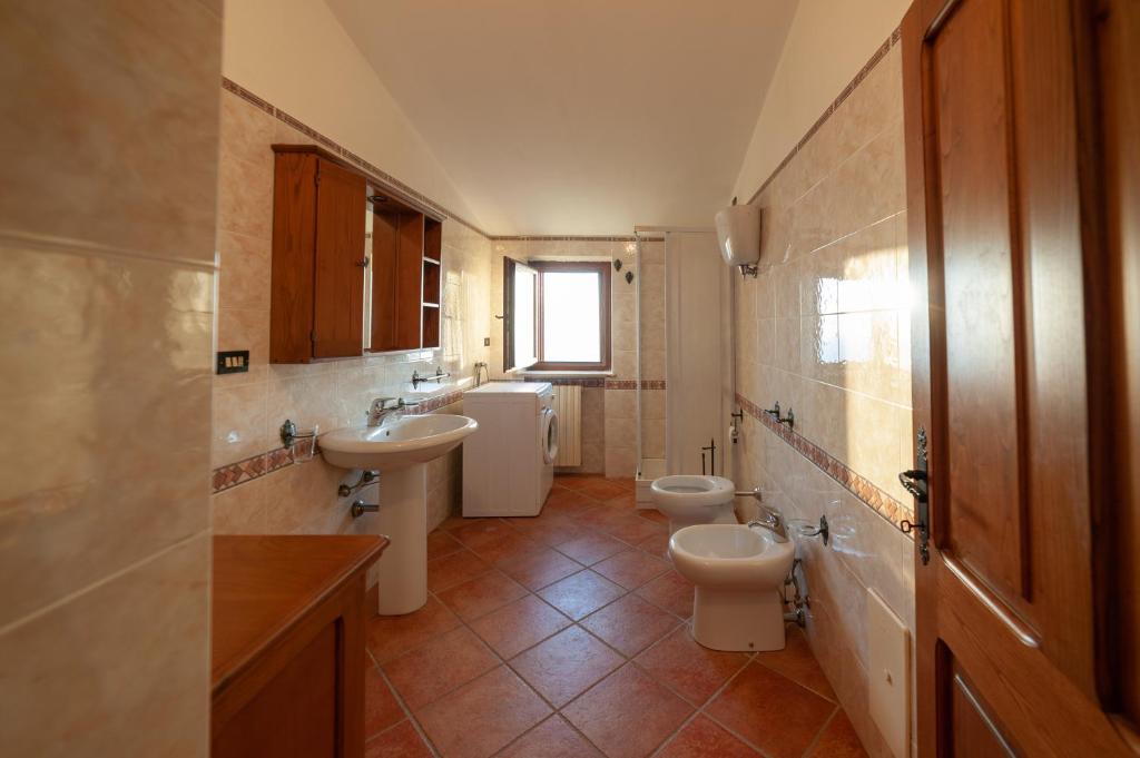 Koupelna v ubytování Azienda Agrituristica Le Terre Di San Leonardo