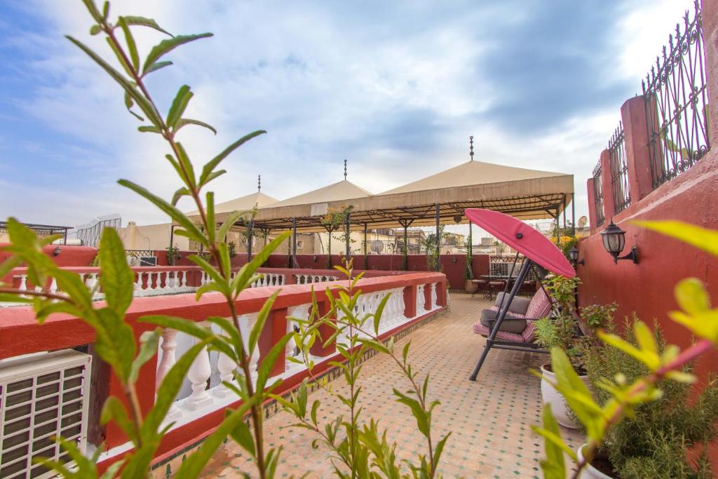 Balkón nebo terasa v ubytování Riad Dar Skalli & SPA
