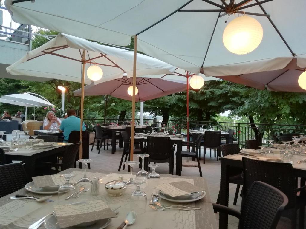 Restaurace v ubytování Albergo Rossana