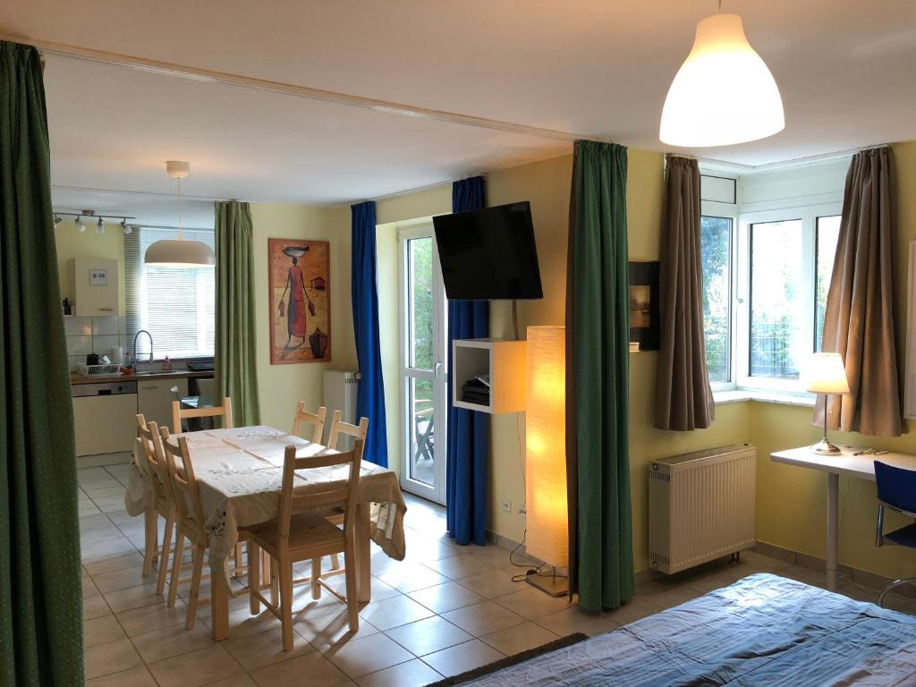 Wonderful Renovated Apartment With Great Location - Apartamento De Dos Dormitorios