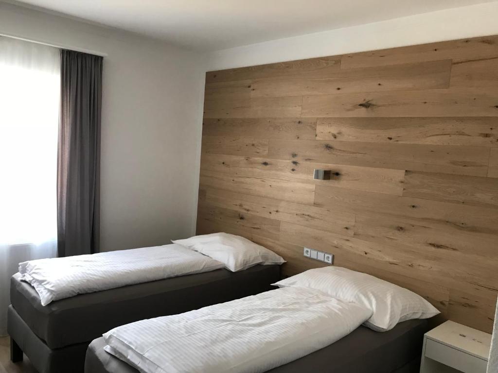 Postel nebo postele na pokoji v ubytování Gasthof "Zur Kanne"