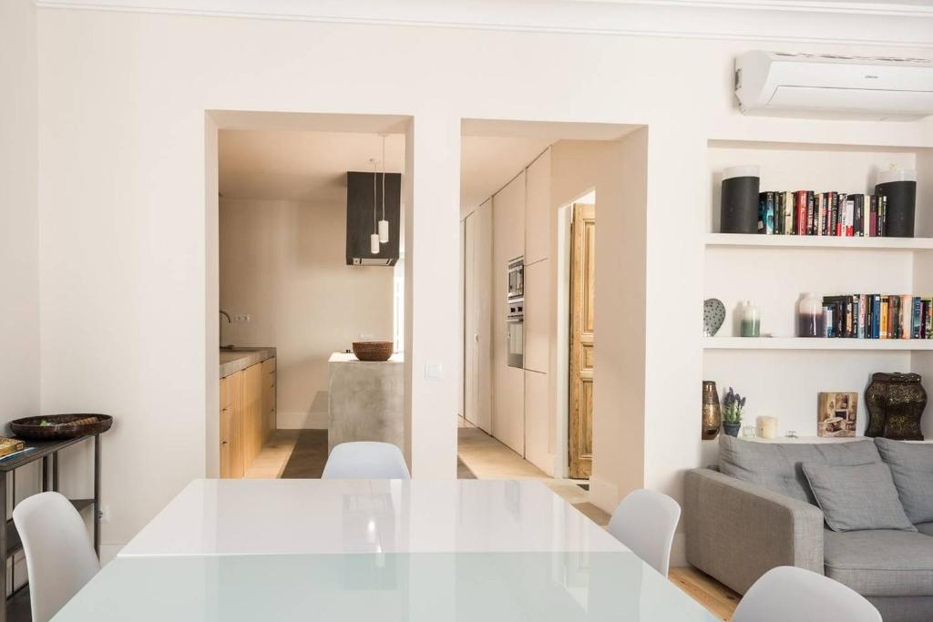 Posezení v ubytování Impressive Apartment in Madrid Center by Batuecas