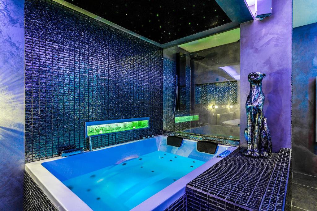 Фотография из галереи Suite Romantique в городе Нарбон