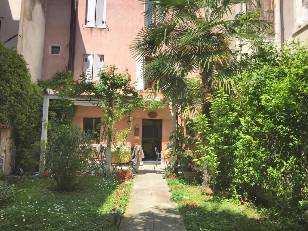 3749 Pontechiodo, Venice, Italy