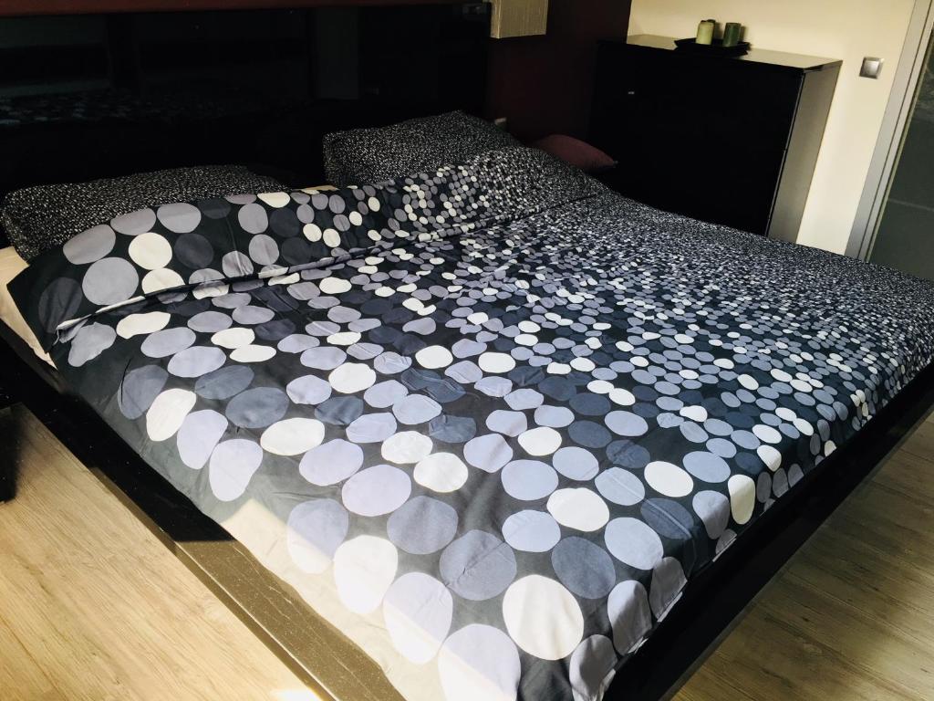 Posteľ alebo postele v izbe v ubytovaní Apartament Ala