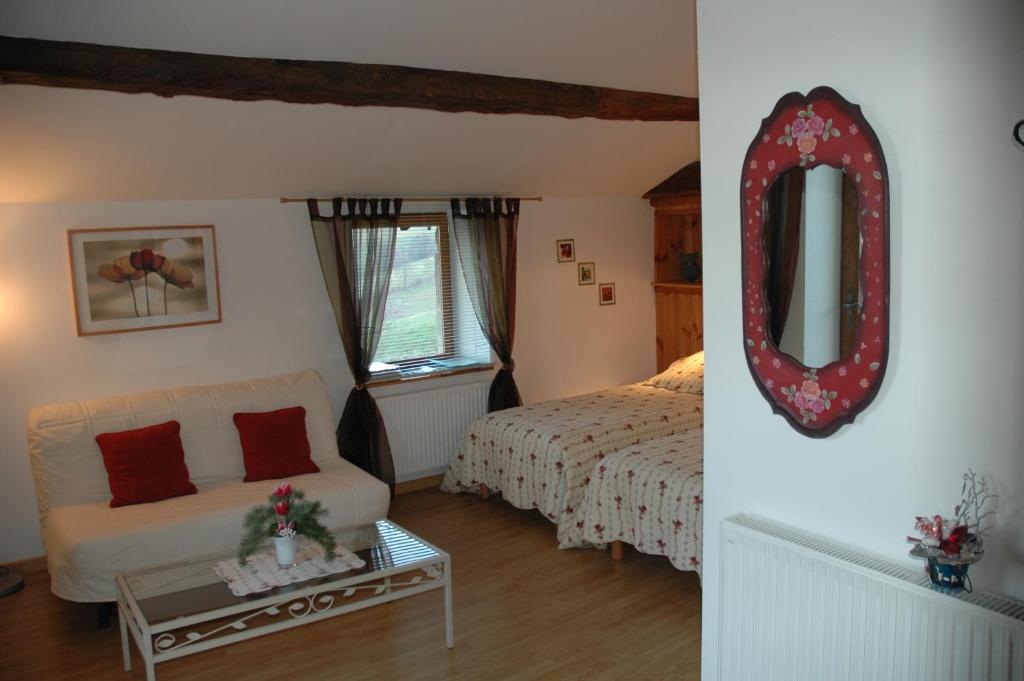 Chambres d'hôtes La Hulotte 69 - Salle Jumelle Standard Avec Vue Sur Le Jardin