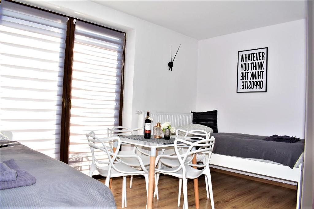 Nápoje v ubytovaní Apartament Fibra Cortado