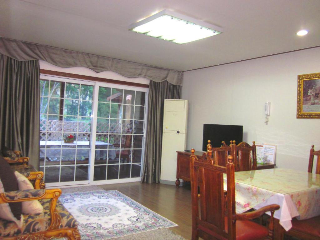 Mayfair Deneb Pension - Twee Slaapkamers Huis
