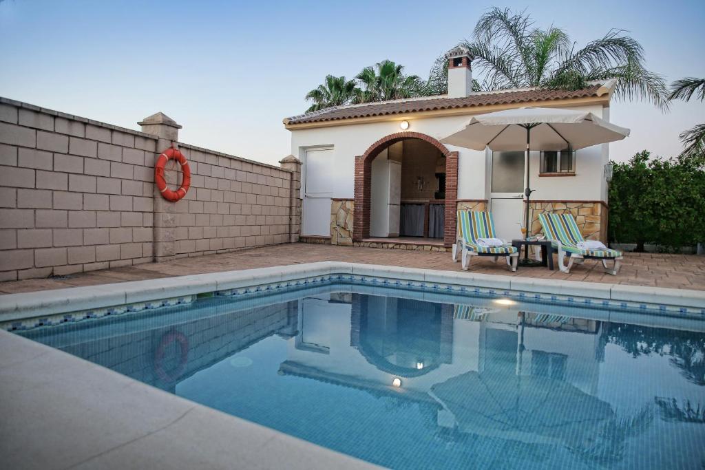 Bazén v ubytovaní Casa Rural Típica Andaluza, WiFi,Piscina, Barbacoa, Aire Acondicionado, 5min Centros alebo v jeho blízkosti