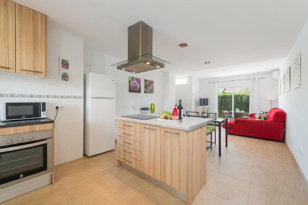 Kuchyň nebo kuchyňský kout v ubytování Villa JERONIMO Alcudia by Mallorca Villa Selection