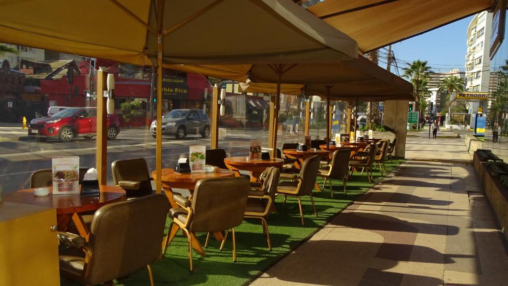 Restoran või mõni muu söögikoht majutusasutuses Hotel Restaurante Ankara