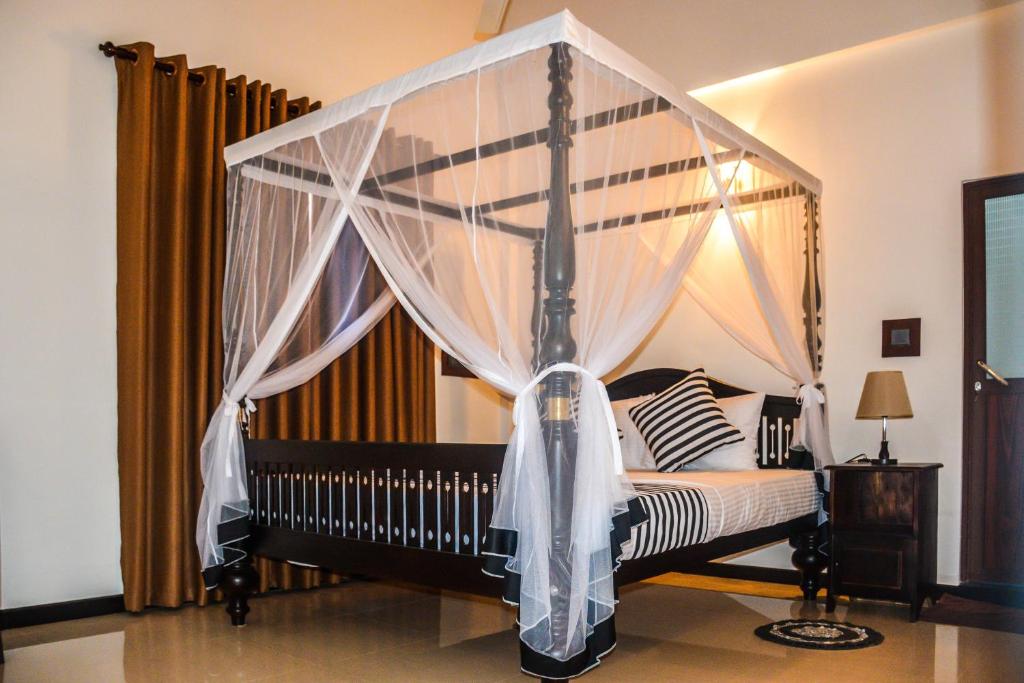 Janu Homestay - Deluxe Double Room With Balcony And Sea View