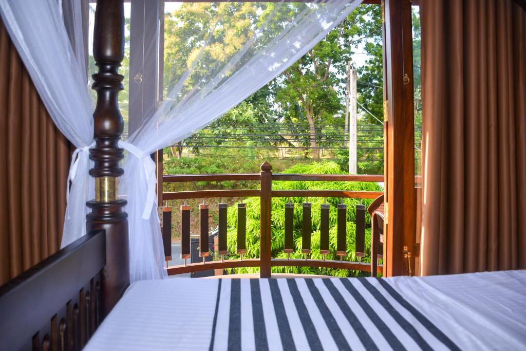 Janu Homestay - Deluxe Double Room With Balcony