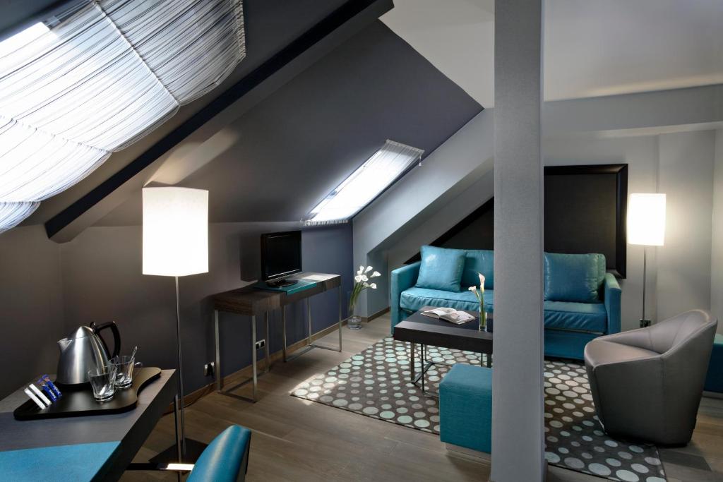 Hôtel Bassano - Resim 11