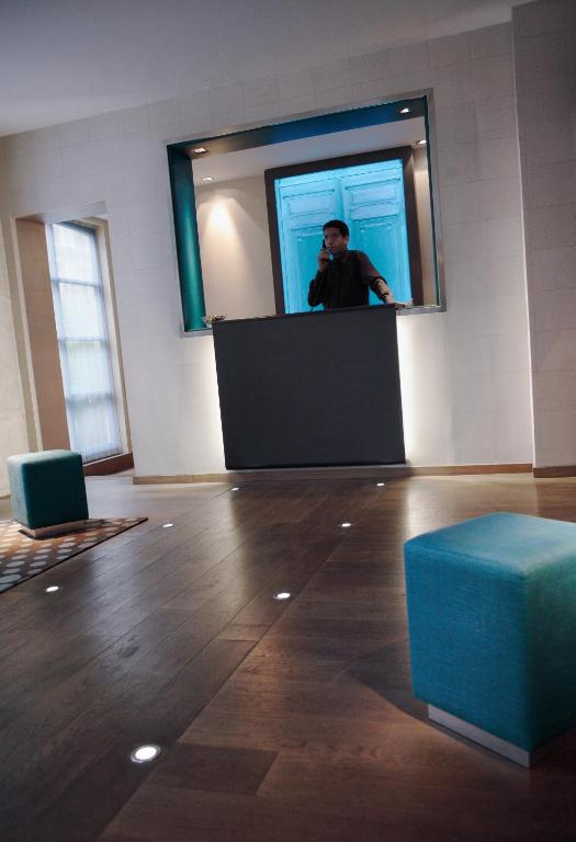 Hôtel Bassano - Resim 16