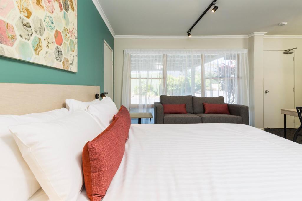 Nightcap At Balaclava Hotel - Resim 30